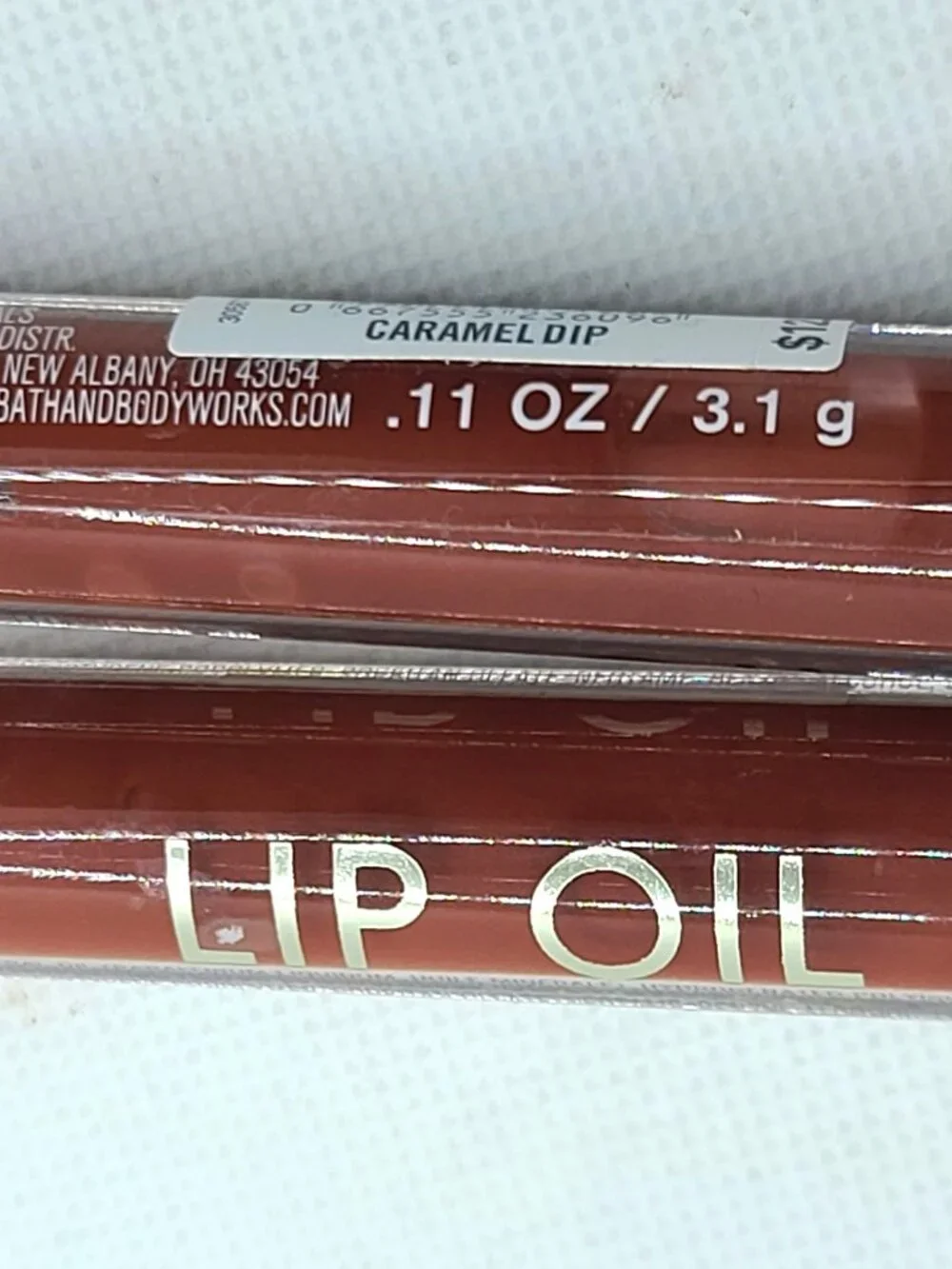 Bath & Body Works Lip Oil w Coconut Oil Caramel Dip 0.11 oz Lot of 2 NEW/Sealed